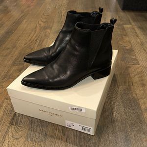 Marc Fisher Yale Chelsea Boot black Leather 8.5